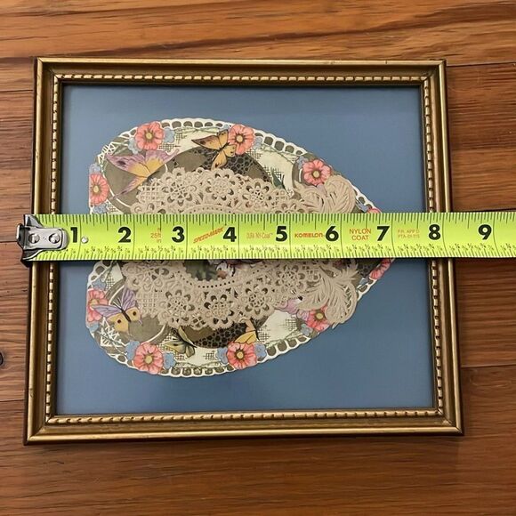 Custom Framed Heart-Shaped Vintage Valentine Paper Lace and Floral Accents - Picture 6 of 7
